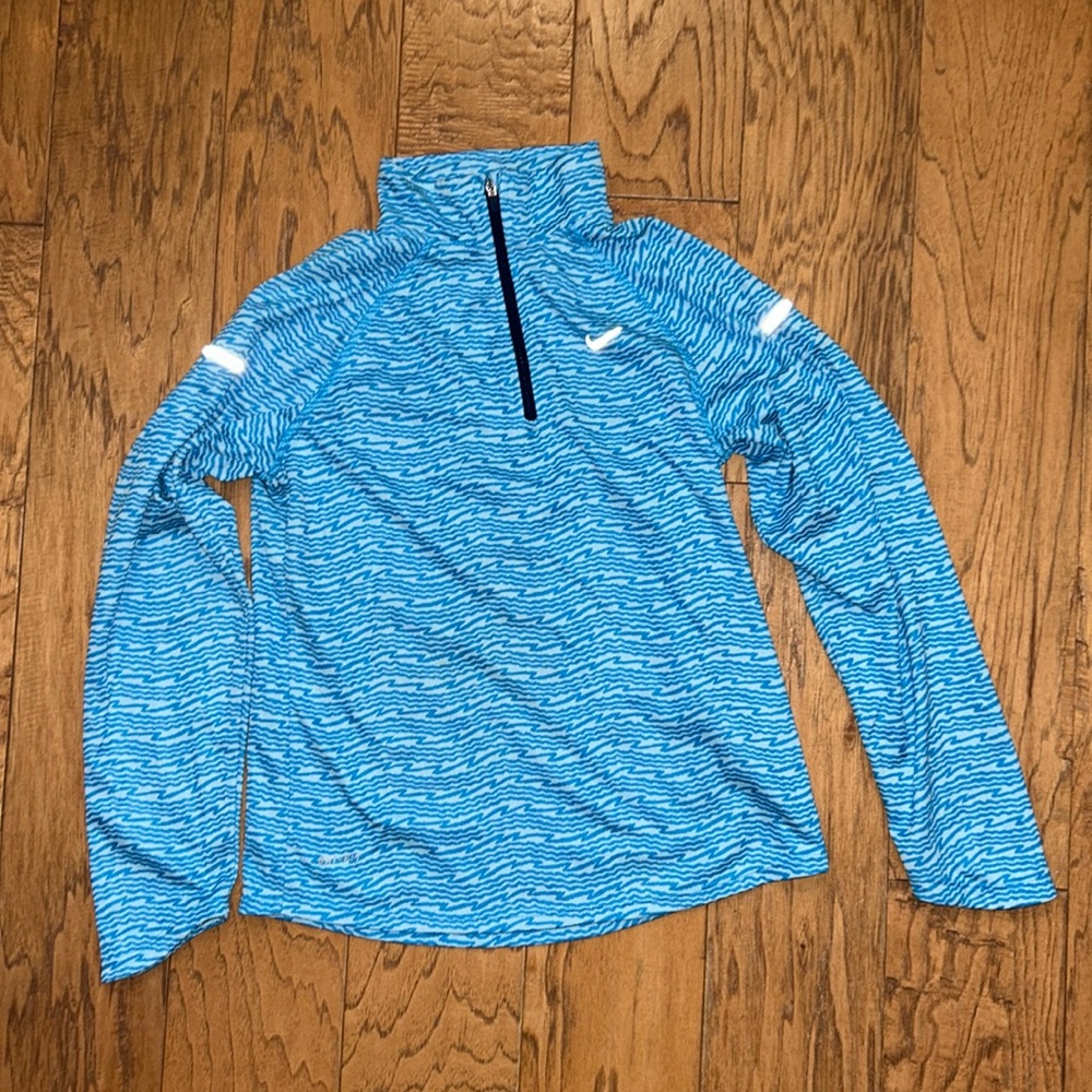 Girls Nike pullover size large